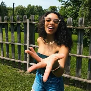 Meet your Posher, Darian